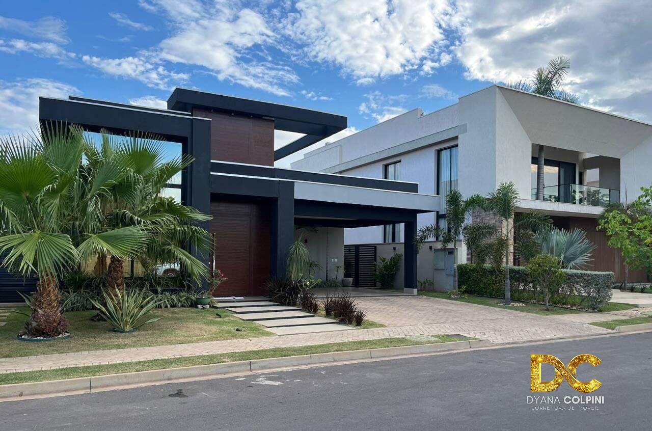 Casa de Condomínio à venda com 4 quartos, 270m² - Foto 1