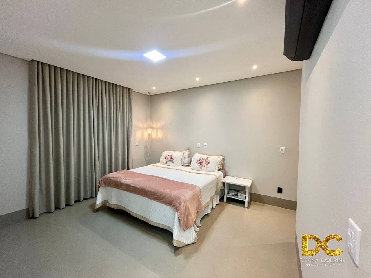 Casa de Condomínio à venda com 4 quartos, 270m² - Foto 18