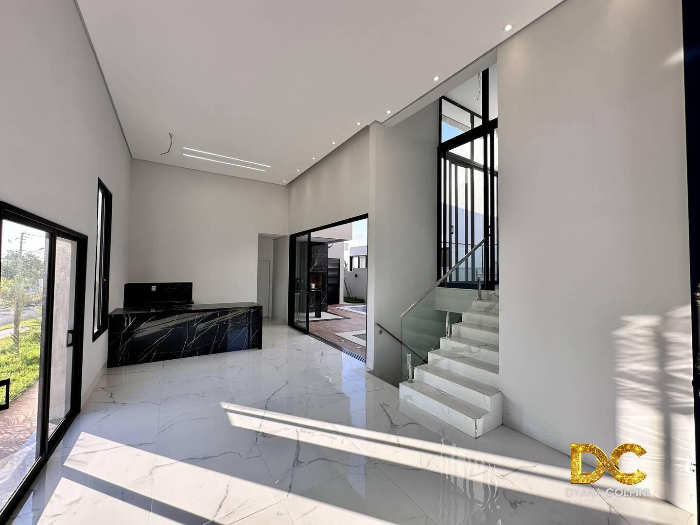 Casa de Condomínio à venda com 3 quartos, 243m² - Foto 8