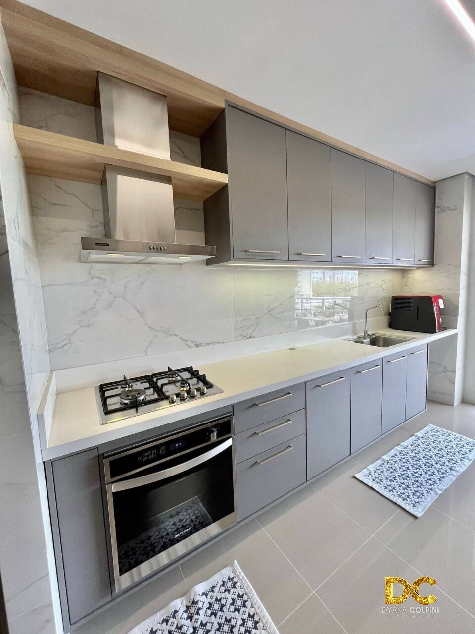 Apartamento à venda com 3 quartos, 114m² - Foto 2