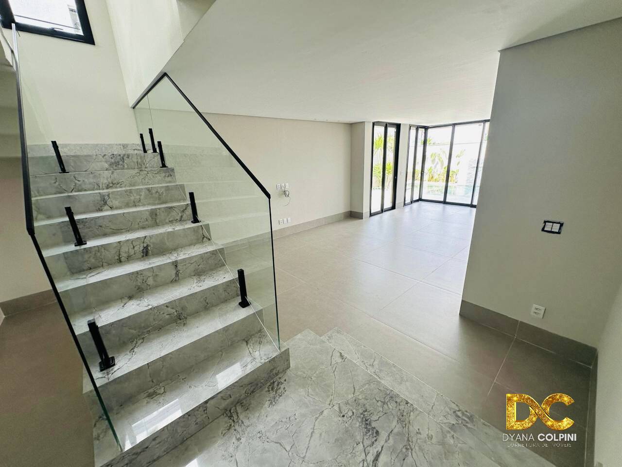 Casa de Condomínio à venda com 4 quartos, 349m² - Foto 9