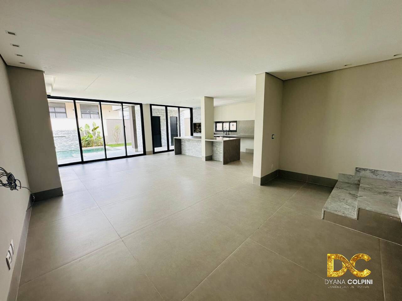 Casa de Condomínio à venda com 4 quartos, 349m² - Foto 3