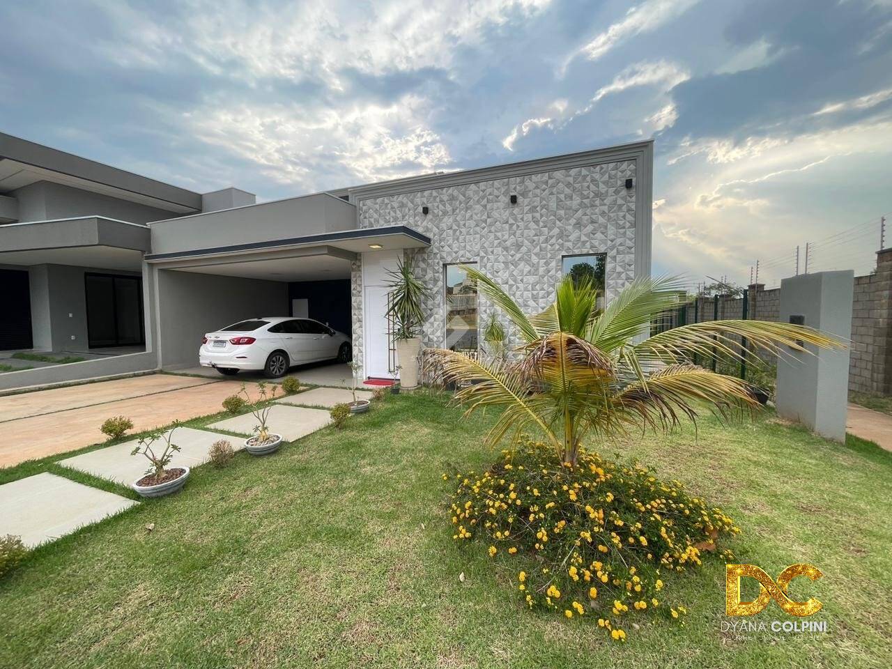 Casa de Condomínio à venda com 3 quartos, 176m² - Foto 1