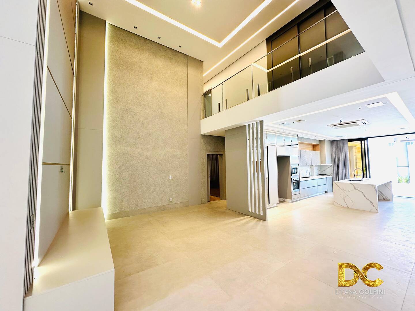 Casa de Condomínio à venda com 4 quartos, 390m² - Foto 1