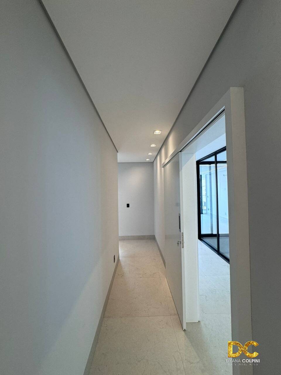 Casa de Condomínio à venda com 4 quartos, 368m² - Foto 8