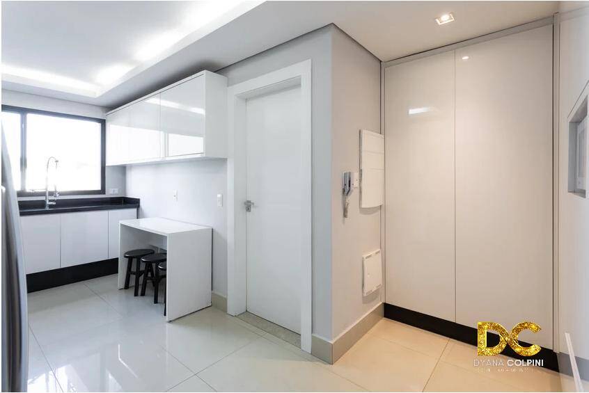 Apartamento à venda com 3 quartos, 247m² - Foto 8