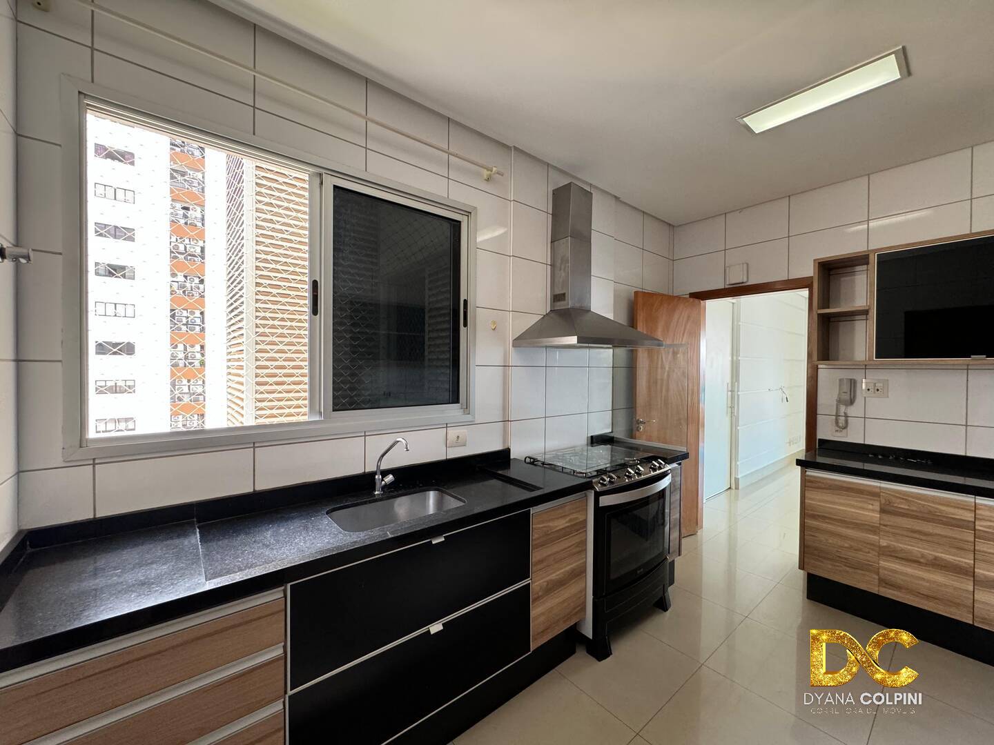 Apartamento à venda e aluguel com 3 quartos, 141m² - Foto 6