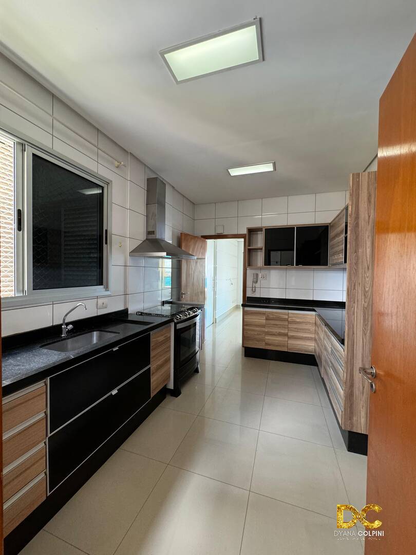 Apartamento à venda e aluguel com 3 quartos, 141m² - Foto 3