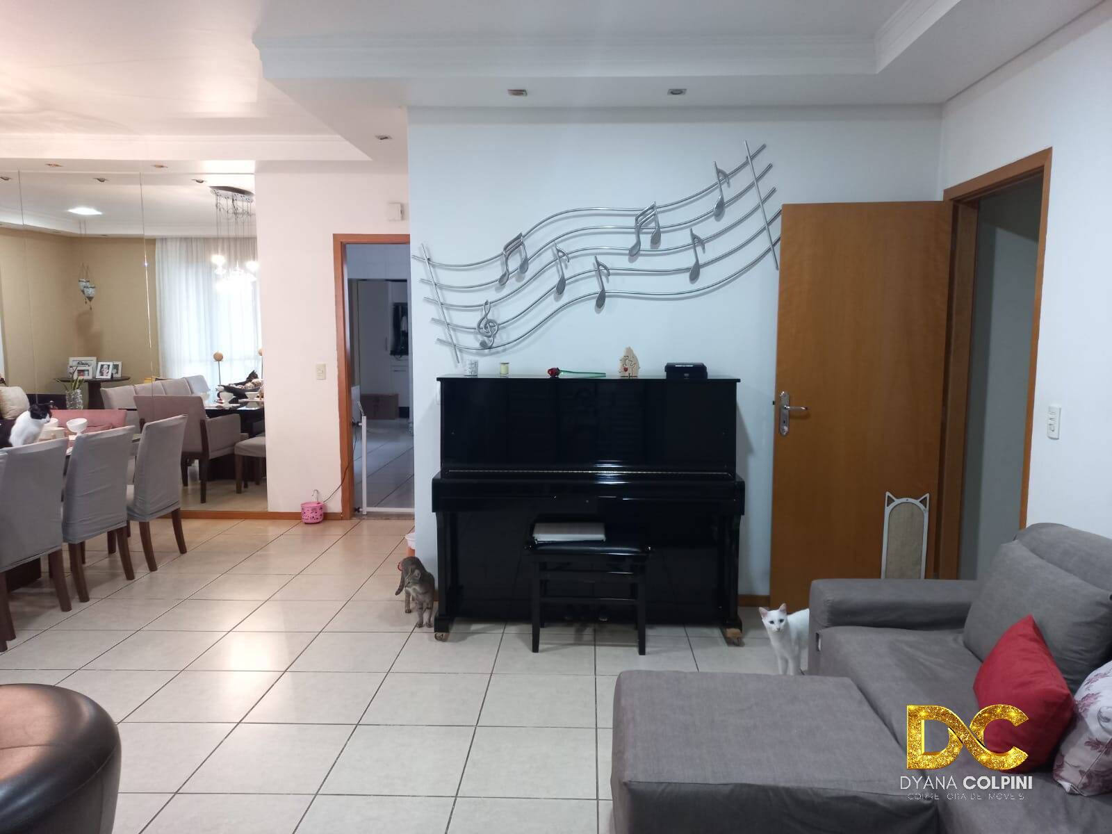 Apartamento à venda com 3 quartos, 156m² - Foto 1