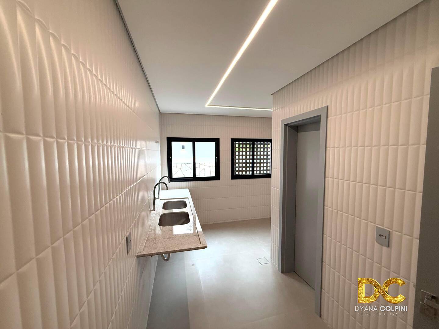 Casa de Condomínio à venda com 3 quartos, 329m² - Foto 7