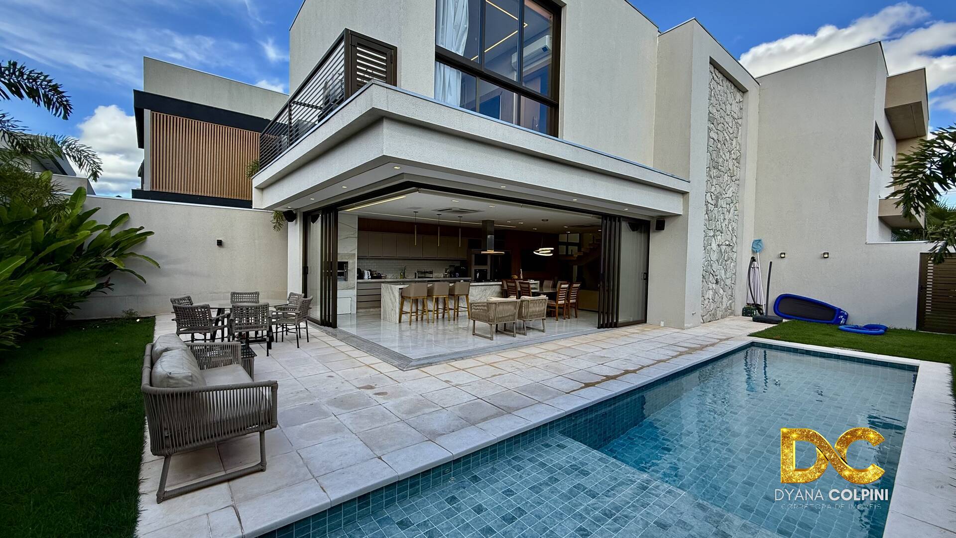 Casa de Condomínio à venda com 3 quartos, 305m² - Foto 30